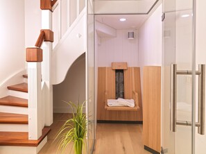 Interior - Waterview Cloud ***** (Sellin)