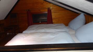 3 dormitorios, tabla de planchar con plancha, wifi gratis y ropa de cama