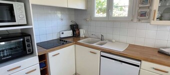 Friendly semi-detached house near the beach G0119