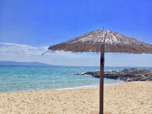 Sea view tastefully decorated apartment