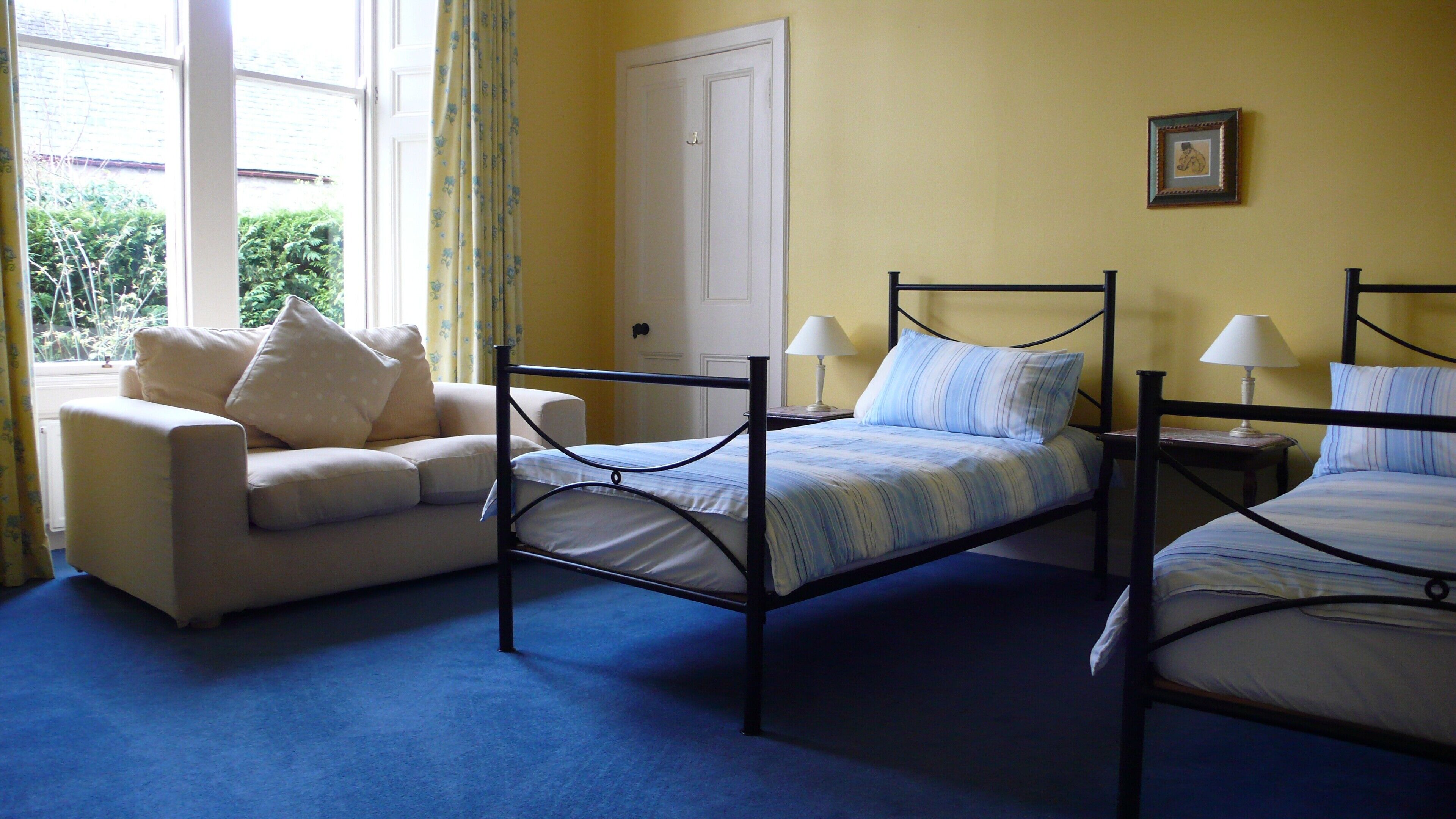 Elegant Victorian self catering flat (5 people) in Crieff, the heart of Scotland