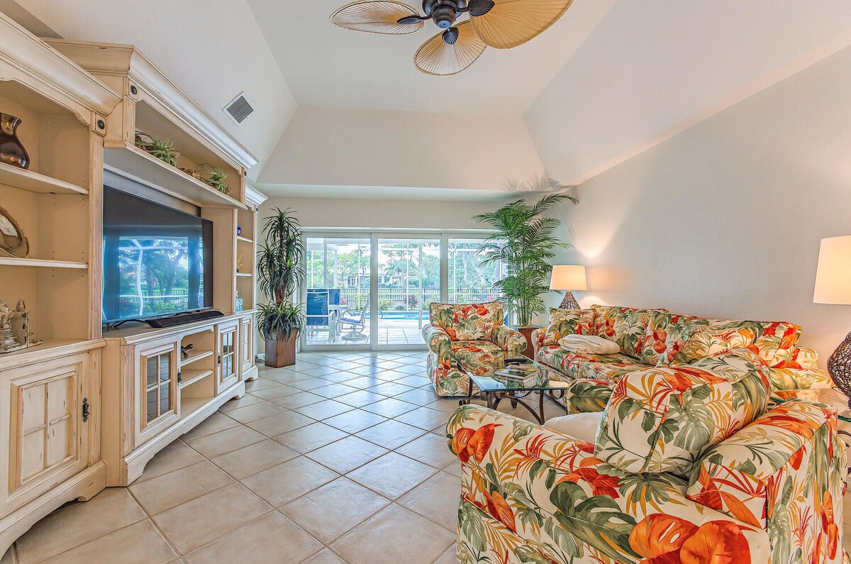Photo 2 of Exclusive Villa - Lakeside, 4 Minutes to Private Beach, Free Wifi