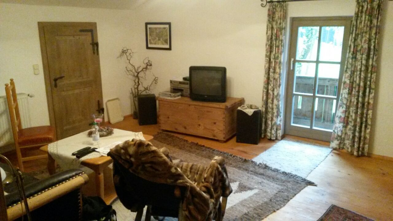 ...Einblick in das Wohnzimmer