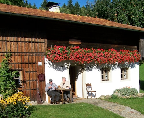 secluded, 300 year old landmarked Holiday Home, renovated