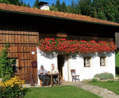 secluded, 300 year old landmarked Holiday Home, renovated