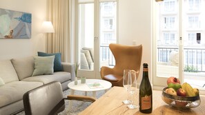 تلفزيون ذكي، مشغل دي في دي، ستيريو