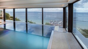 Innenpool, Außenpool