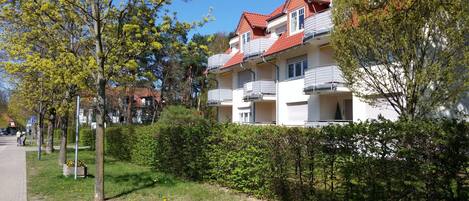 المنشأة من الخارج