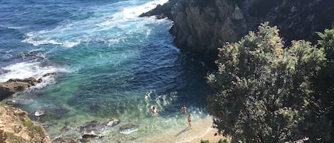 Beach nearby, sun loungers