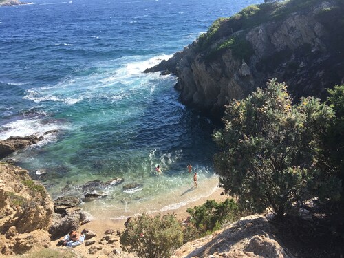 Villa Côte d'Azur avec vue en rêve sur la mer à louer sur la Presqu'île de Giens