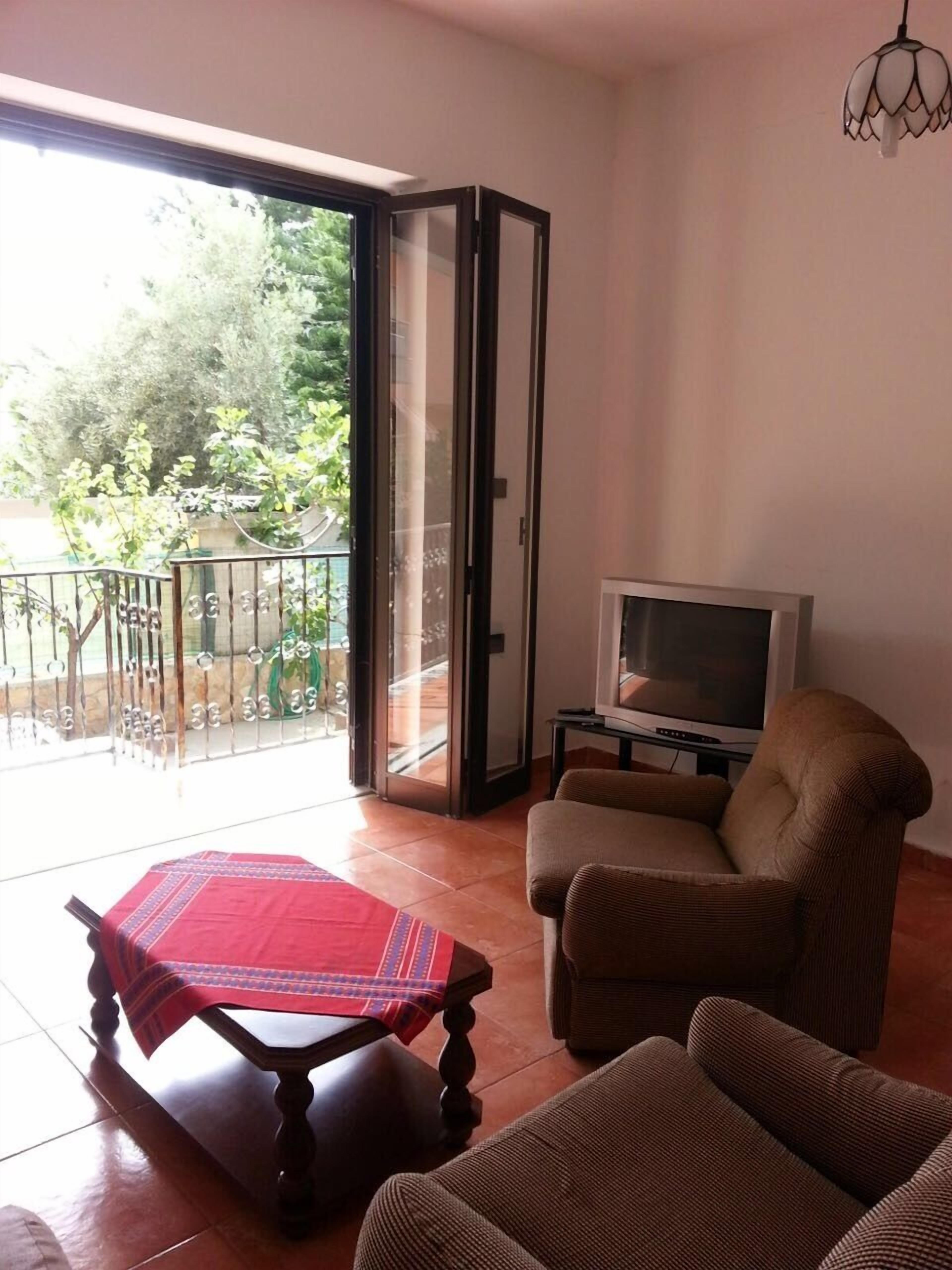 Apartment on the lake