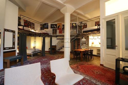 FeWo im Herzen Kreuzberg,Loft,Kunst,Kneipen,Bars,Nachtleben,WiFi,bis 6  Personen