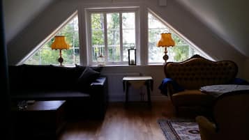 Tv, eldstad, tv-spel och dvd-spelare