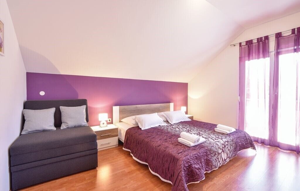 4 slaapkamers, een strijkplank/strijkijzer, wifi, beddengoed