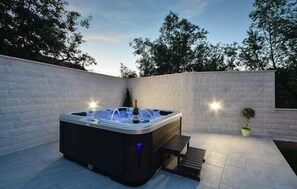 室外 SPA 浴缸