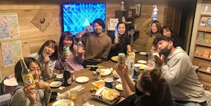 Télévision à écran plat de 55 pouces avec chaînes numériques, télévision