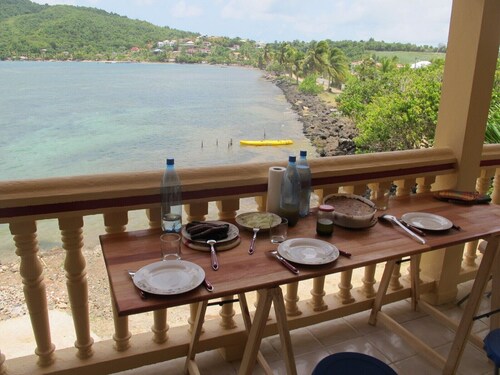 Villa T4 feet in the water Tartane la caravelle Martinique wifi, free kayak