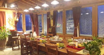 Maison de famille et d'artiste. Vercors tout confort. Randonnée. Raquettes