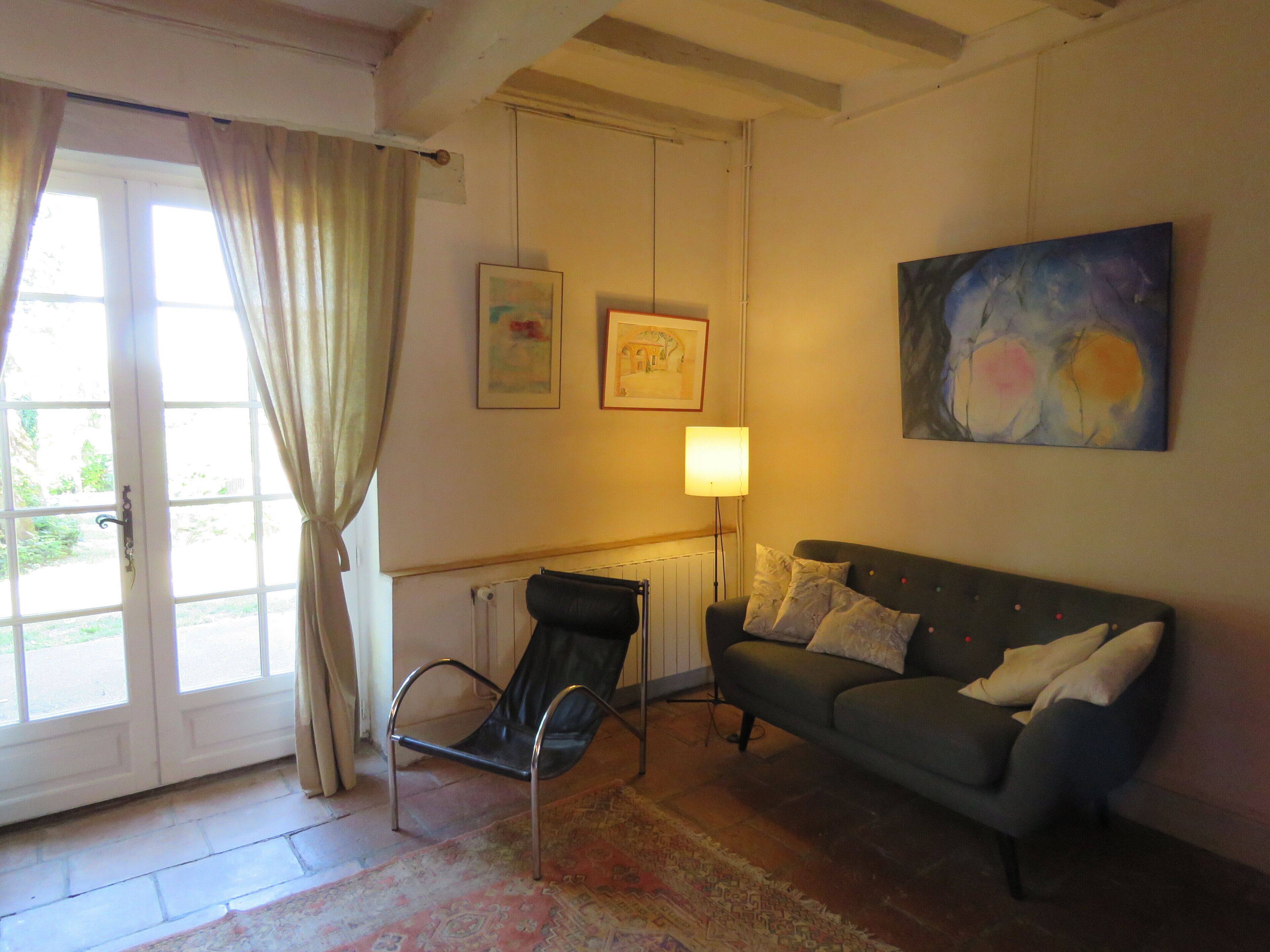 Authenticity, Atmosphere  Peace at 25 min from Toulouse