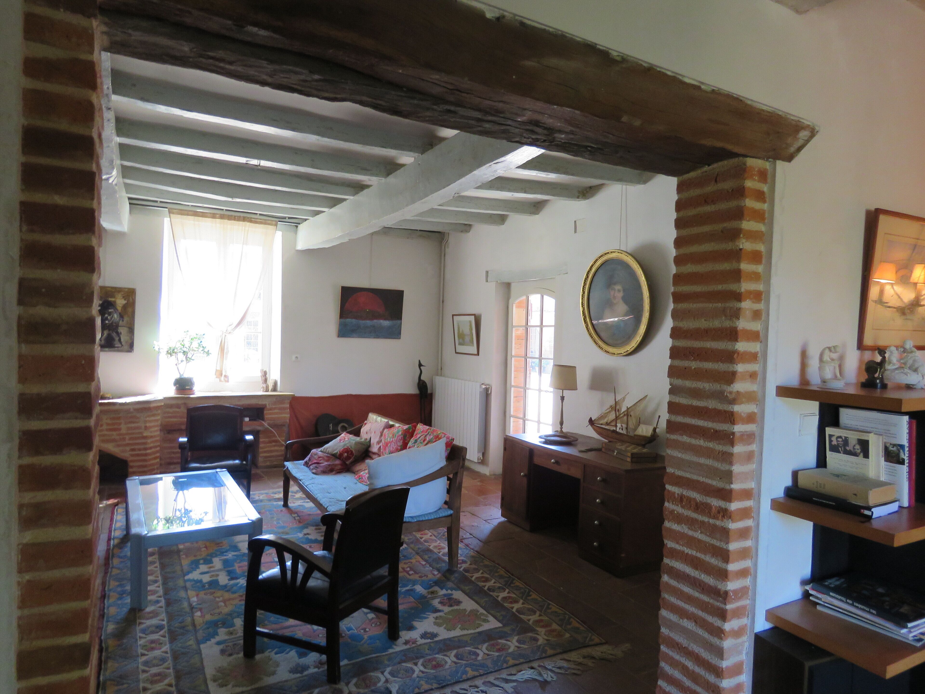 Authenticity, Atmosphere  Peace at 25 min from Toulouse