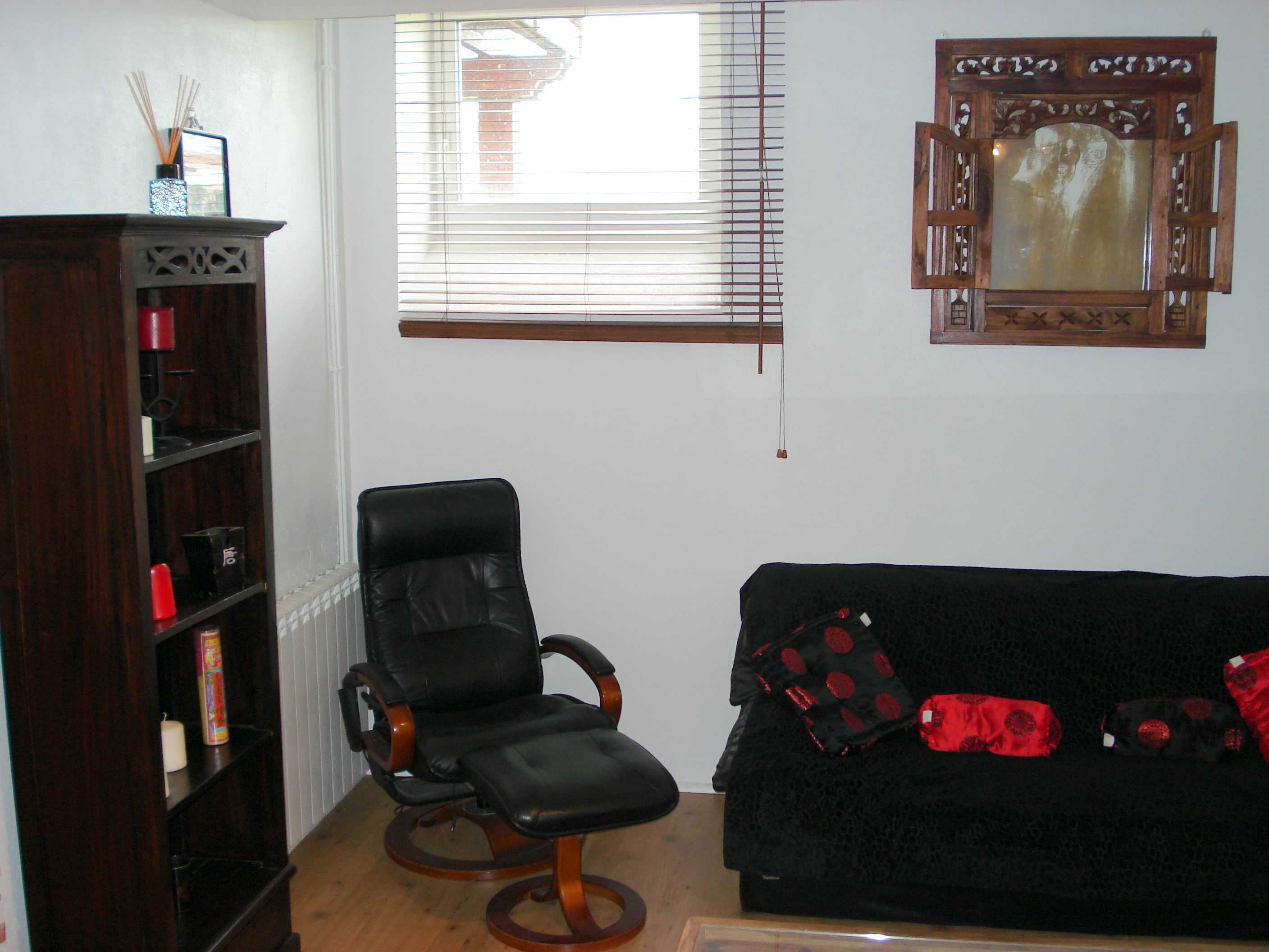 GROUND FLOOR APARTMENT WITH TERRACE AND GARDEN NEAR METZ