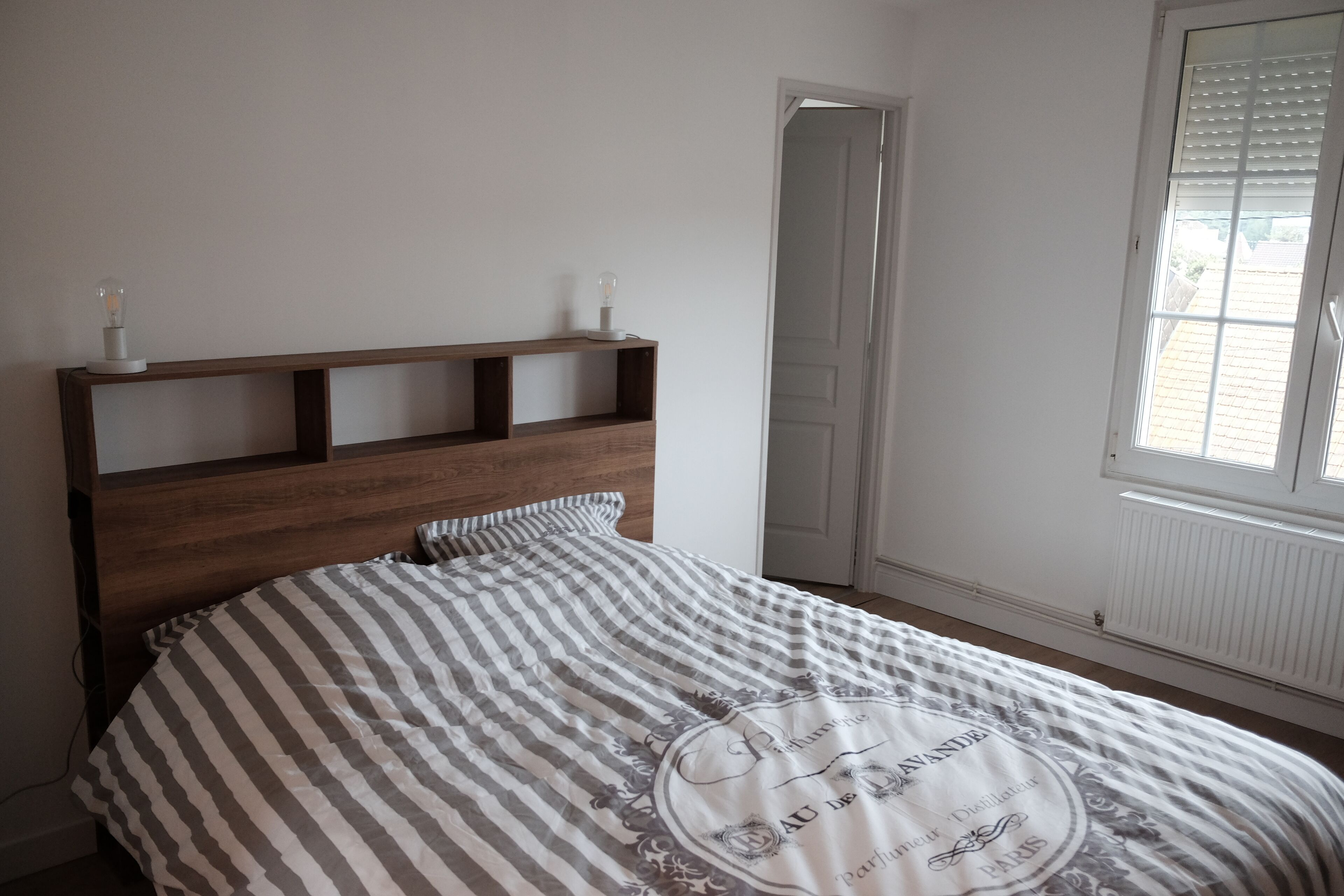 5 slaapkamers, een strijkplank/strijkijzer, reisbedje, gratis wifi