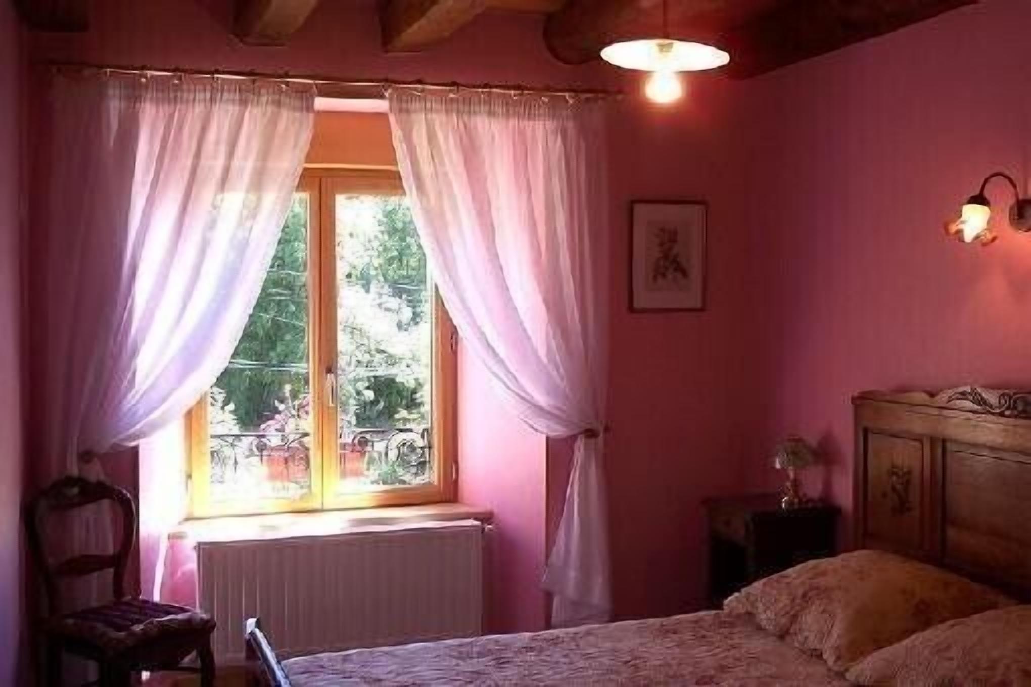 Southern France Languedoc Roussillon holiday house weekly rent for bedrooms