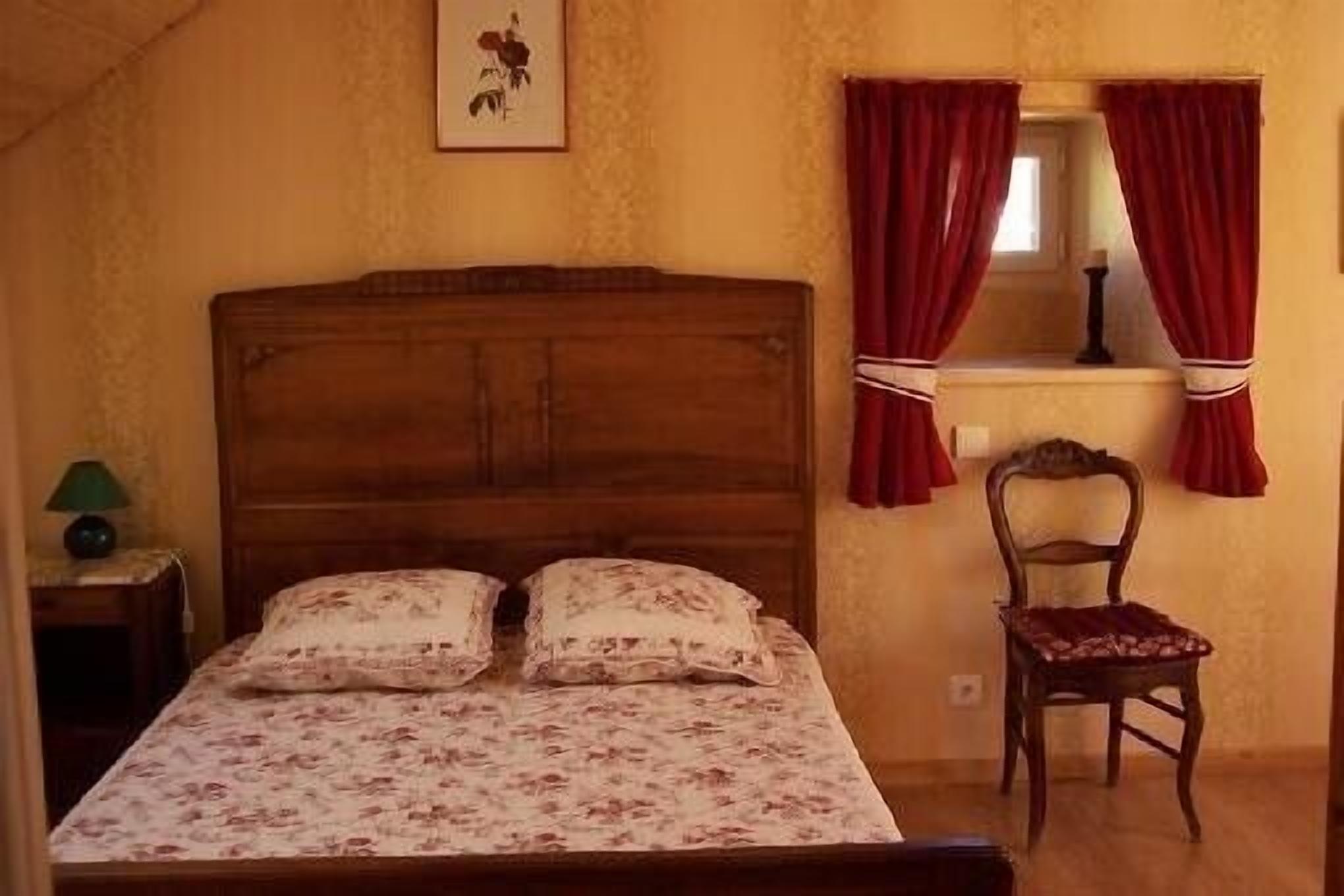 Southern France Languedoc Roussillon holiday house weekly rent for bedrooms