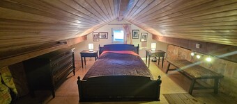 Maison de montagne avec vue imprenable sur les sommets.