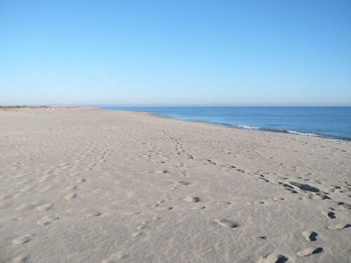 RENOVATED SINGLE HOUSE 150 meters from the beach and shops