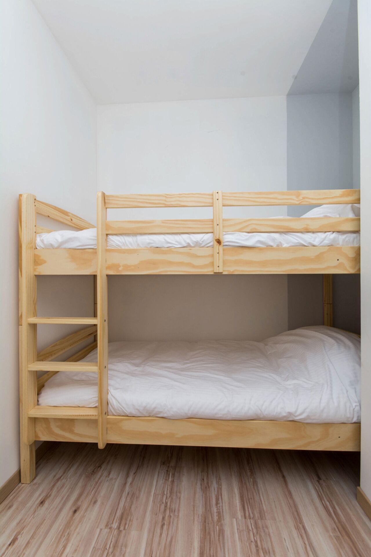 8 km from Sarlat, in the countryside, 2 guest rooms in a restored barn.