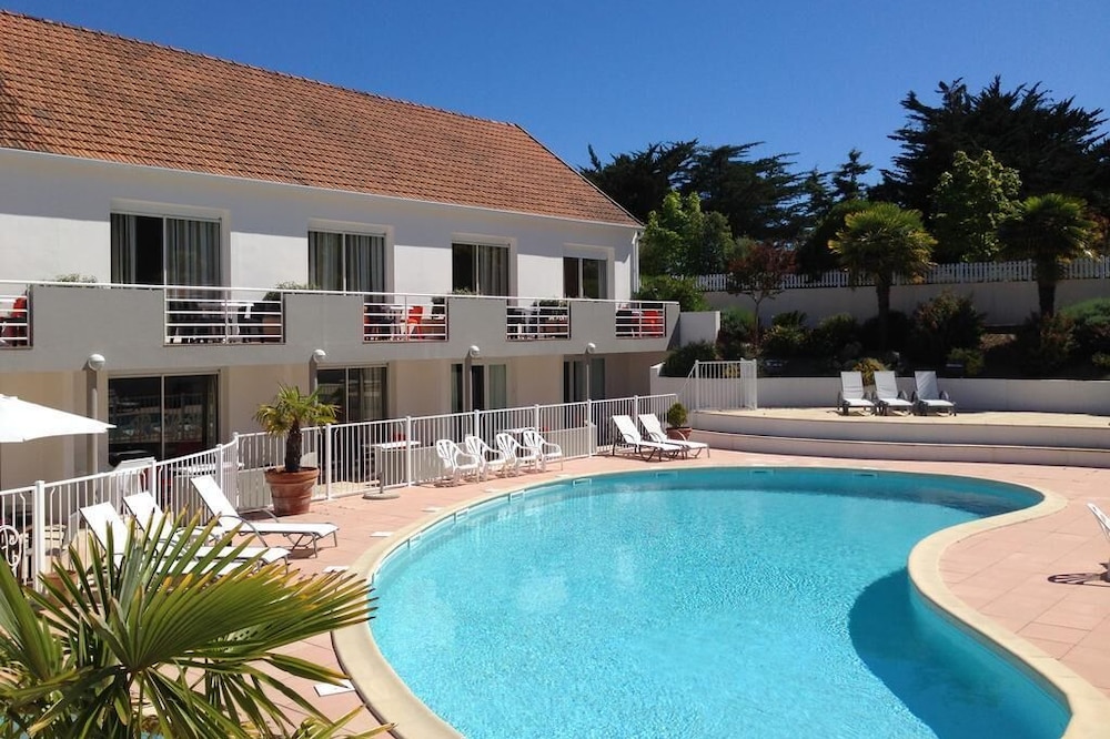 Apartment with pool in Saint-Jean-de-Monts