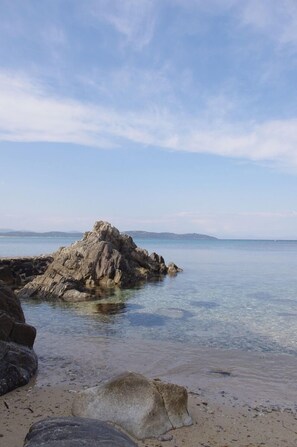 Beach nearby - Apartment-villa 2-3 P + 1 mezzanine / sea view in quiet wooded & Residence  (Roquebrune-Sur-Argens)