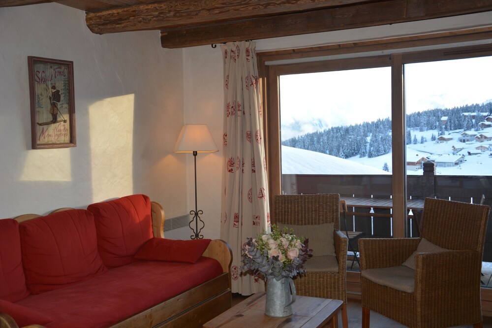 Charming apartment with garage - resort center