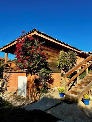 Exterior - HOUSE CASA ROSSA, F2, 37m2 + covered terrace 20m2, Clim, Wifi, parking. (Monacia-D'aullène)