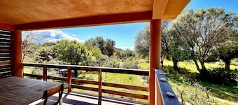 HOUSE CASA ROSSA, F2, 37m2 + covered terrace 20m2, Clim, Wifi, parking.