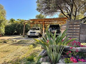 Property grounds - HOUSE CASA ROSSA, F2, 37m2 + covered terrace 20m2, Clim, Wifi, parking. (Monacia-D'aullène)