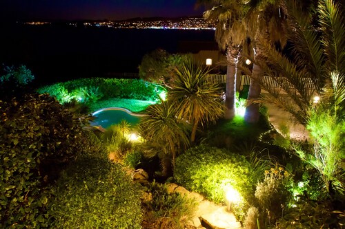 IMPRENSABLE VIEW OF THE SEA Direct access to the sea 50 metres away