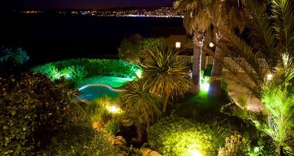 IMPRENSABLE VIEW OF THE SEA Direct access to the sea 50 metres away