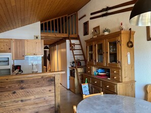 Interior - Apartment 3 *** 6 persons, living room / kitchen, 2 bedrooms, view, garage. La Clusaz (La Clusaz)
