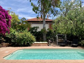 Outdoor pool - Provencal house with pool near beach in the south of France (Var)
