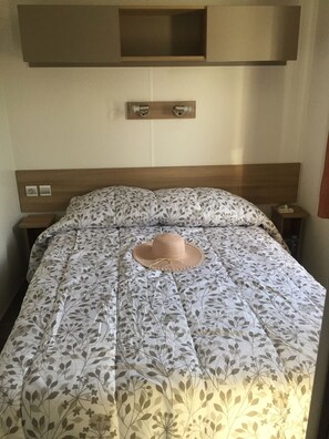 3 bedrooms, iron/ironing board, WiFi