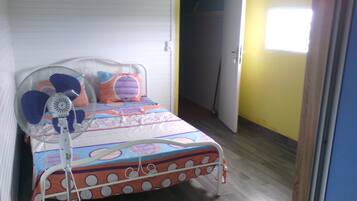 6 bedrooms, free WiFi, bed sheets