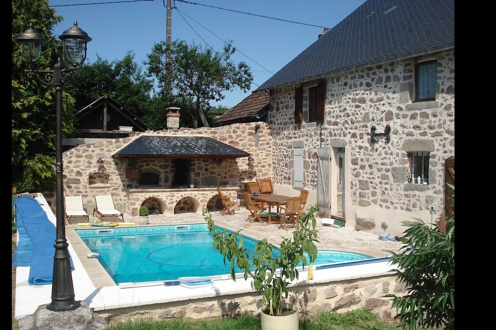 Meix Jeannin cottage in the heart of the Morvan
