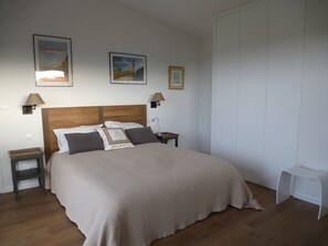 3 habitaciones, tabla de planchar con plancha y wifi gratis 