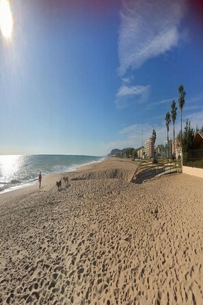 Nära stranden och strandhanddukar