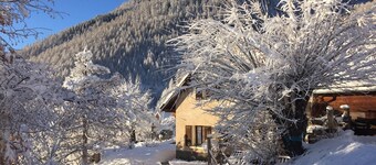 個別の家の1階のアパート