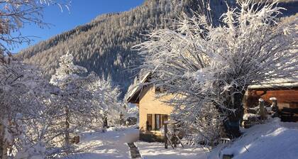 Erdgeschosswohnung im Einzelhaus