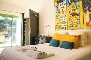 3 bedrooms, iron/ironing board, travel cot, free WiFi