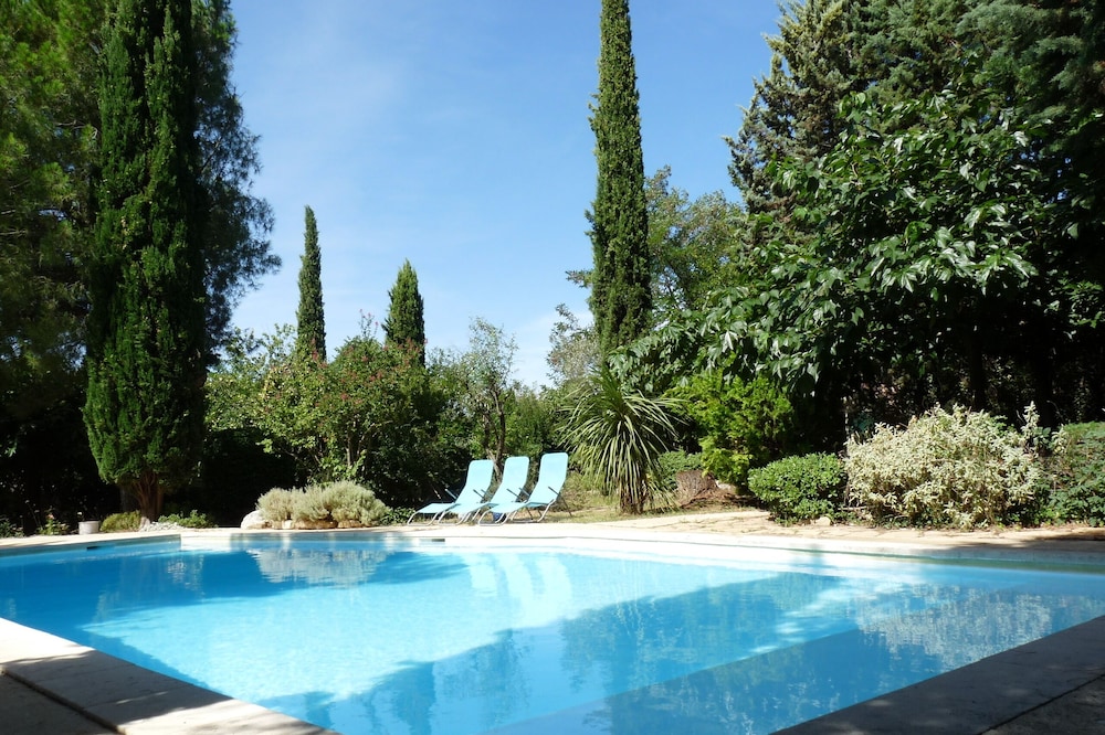 Magnificent Provencal estate with 25 beds: The Golden Tree